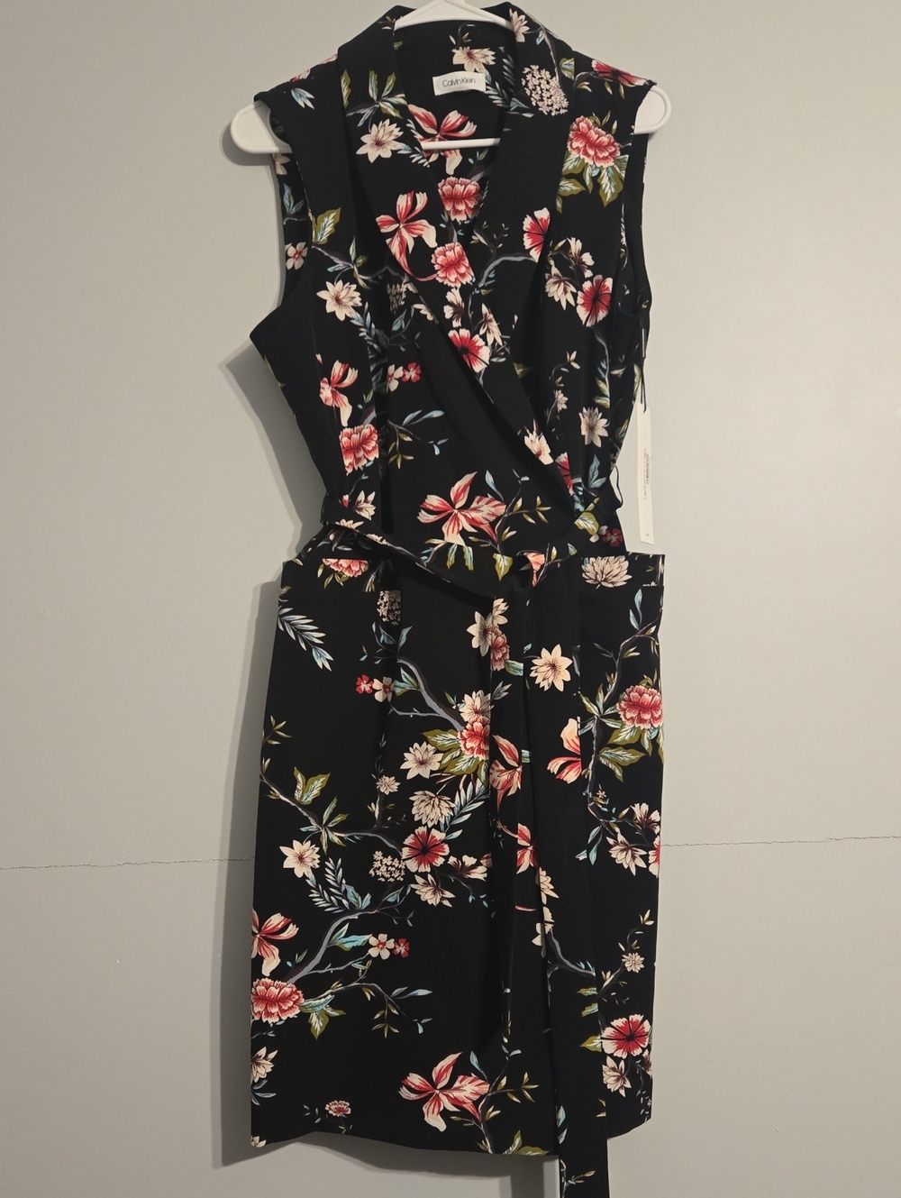 NWT Calvin Klein Black Floral Sleeveless Wrap Dress With Pockets, Size 12